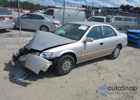 1998 Toyota Camry Le из США, поврежденный, VIN 4T1BG22K1WU276568
